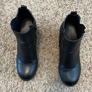 Black Top Moda Ankle Boots